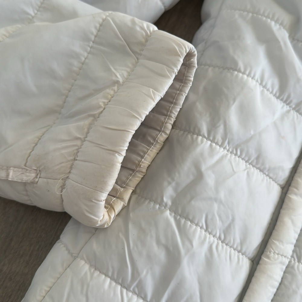 White Puffer Winter Jacket - Picture 10 of 12